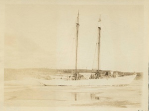 Image of Bowdoin ready to leave Bowdoin Harbor